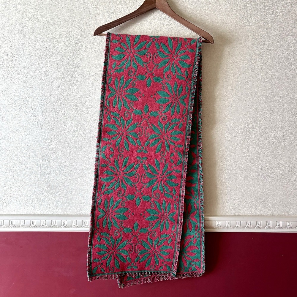 Vintage‎ woven table runner reversible red green Christmas poinsettias